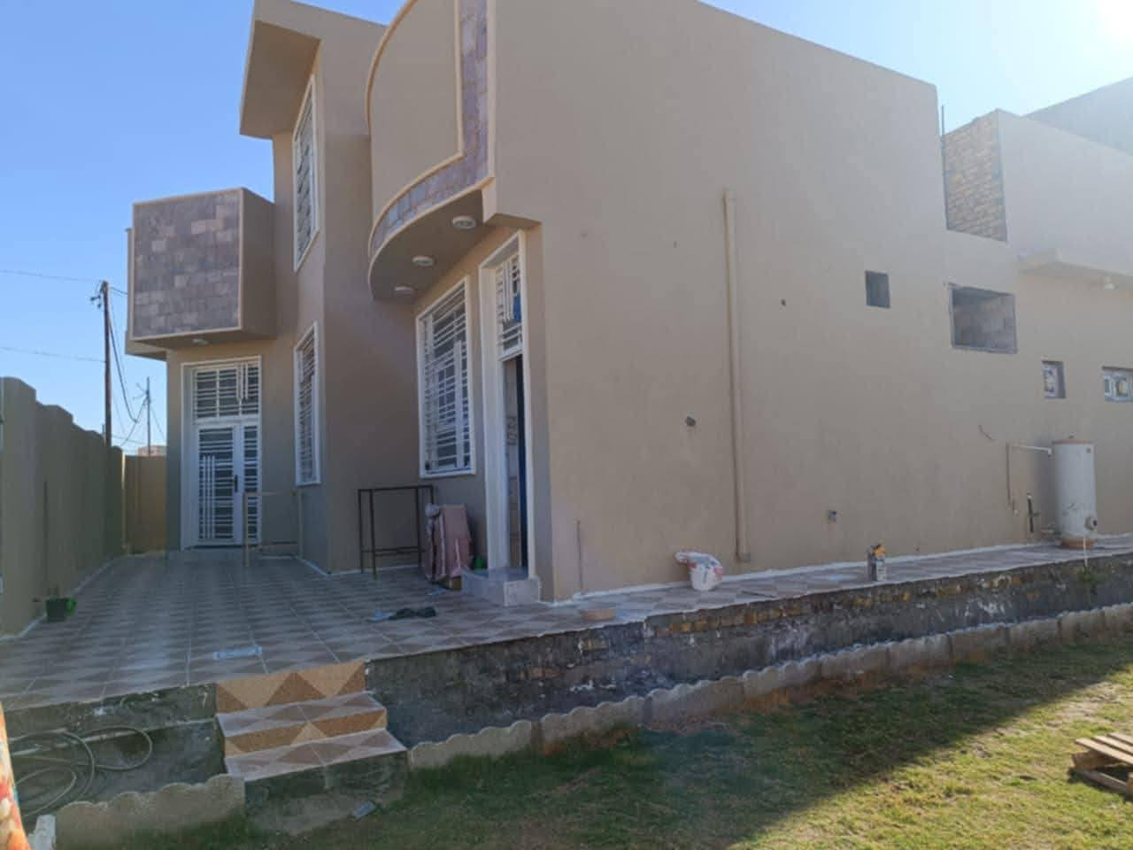 دار للبيع طابو زراعي سند 25 الموقع حي الجزائر قرب تانكي الماء عبر السكة المساحة 321 متر بناء حديث 2 غرف نوم هول صالة مطبخ حار بارد وحديقة
البيت الارضيه مرمر تركي والجدران اسباني عرض الشارع 7 متر 
للاستفسار مكتب النبل للعقار والبناء والهندسه 
***********واتساب 
***********
