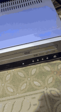 فيديو كاسيت  + دي في دي مشترك الثنين شغالات نظيف جدا للبيع للتواصل خاص 🌹


**إذا كنت صاحب هذا الإعلان وتريد حذفه لأي سبب، رجاءا أرسل رسالة إلى الدعم الفني**