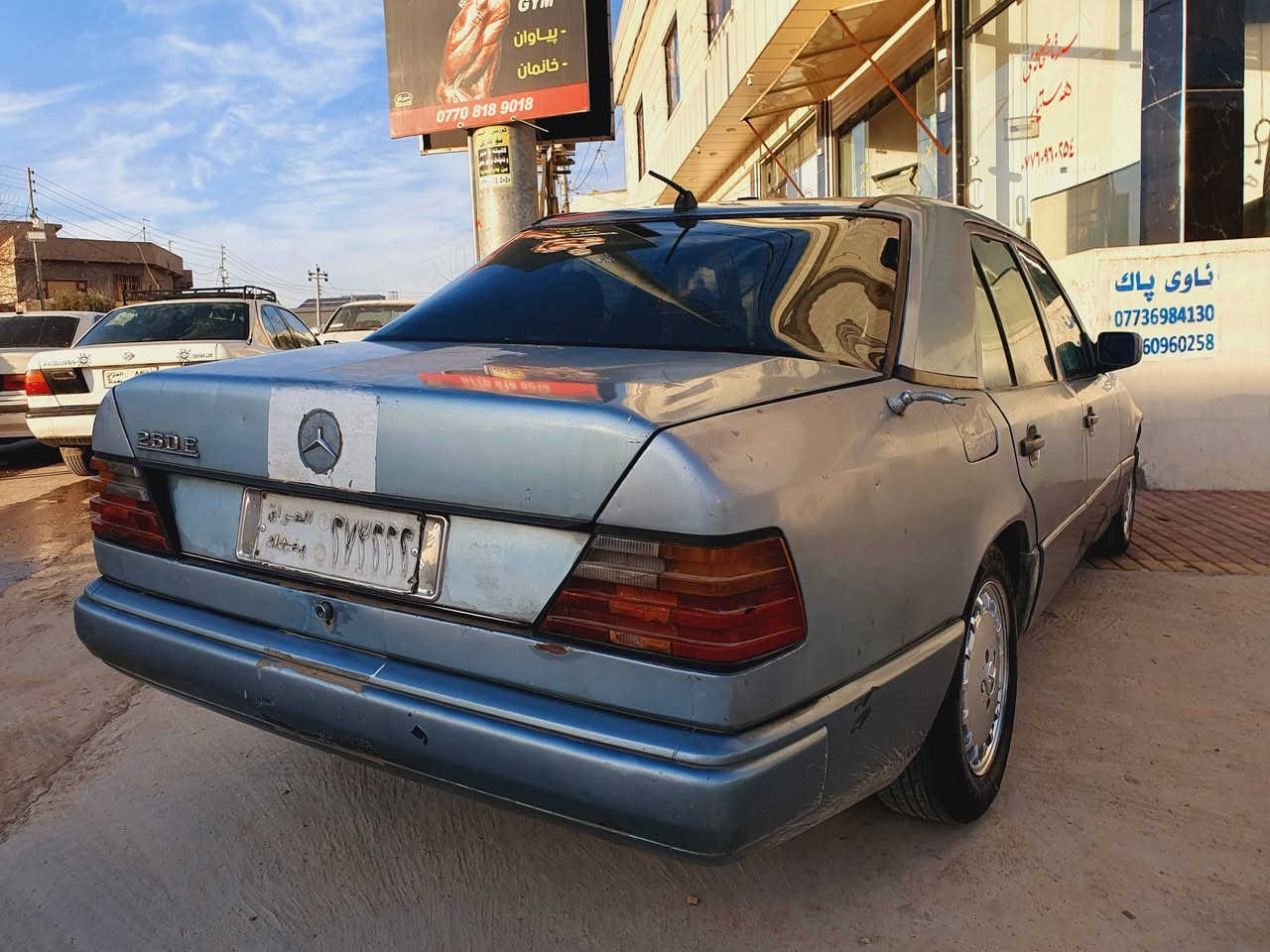 سەرەتا بە ناوی خوا
مارسیز کوپەی 1990
گیرو مەکینە بەشەرت
سەنەوی 
ئۆتۆماتیک 
چوار جام کارەبا 
لایت ئیشرات و کامل گلۆپ ئیش ئەکات 
دەعمو لیدراوی نییە 
گەرمی فلچە 
بەشەرت 
مەڵی دۆستە  
سعری 13 وەرەقە ومجال گۆرینەش ئەکەم  
***********
***********
