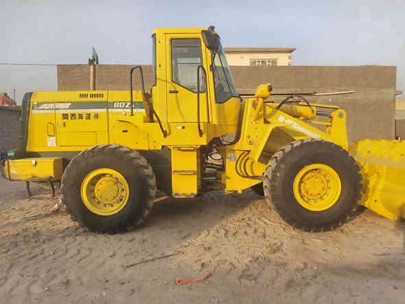 شفل كاوسكي للبيع حجم ٨٠ محرك نيسان وارد ياباني للاستفسار ***********
