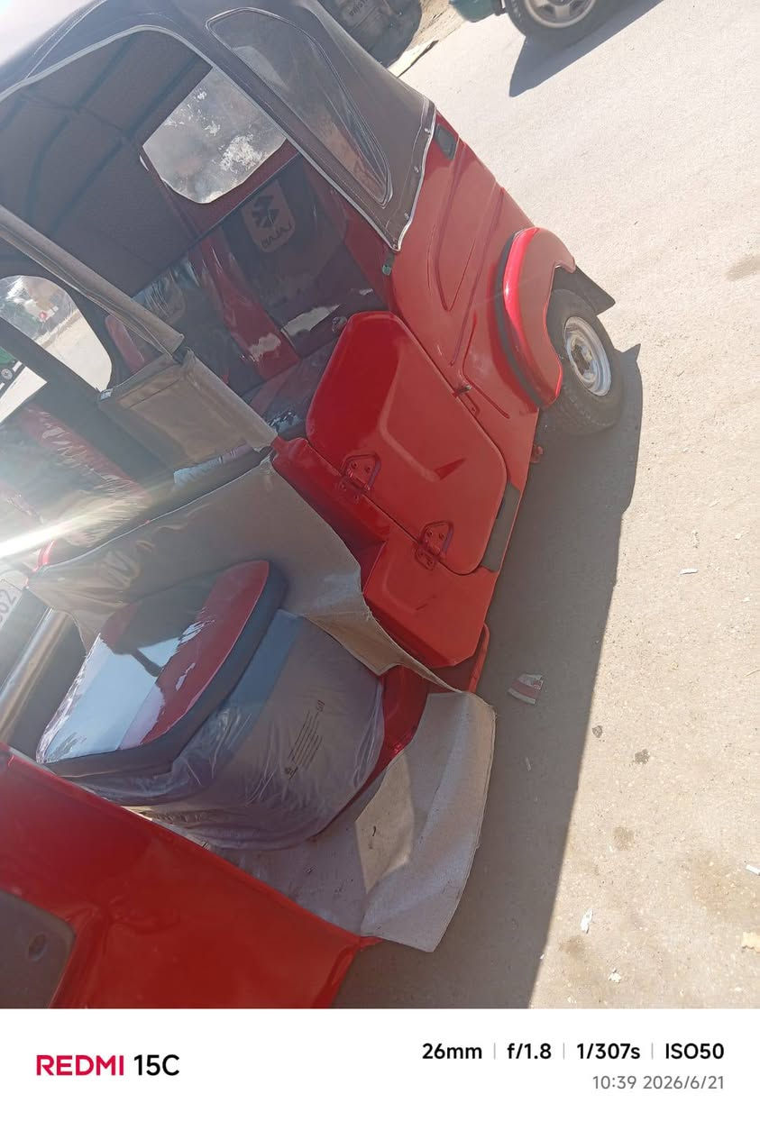 للبيع المستعجل 22 شهر ٦ مصبوغه نضيفه بشكله تخم تاير كهربائيات محرك نضيف باتري جديد ما تضذ عليها ربع دينار كبل للشارع بشكله مكانها قضاء الفجر شراي يتصل ***********شراي 7 وبيها مجال
