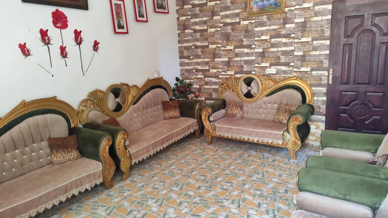 بيع بيت
المكان الحله منطقه العتايج قريب من جميع الخدمات وقريب عل سوك الحله ومسافه قريبه عل شارع  .. المساحه 99 متر .. بي غرفتين فوك غرفه وجوه غرفه واستقبال وصاله ... ومممرر..مطبخ صحيات وطارمه وبيتونه   . .  السعر خاص .. ***********

