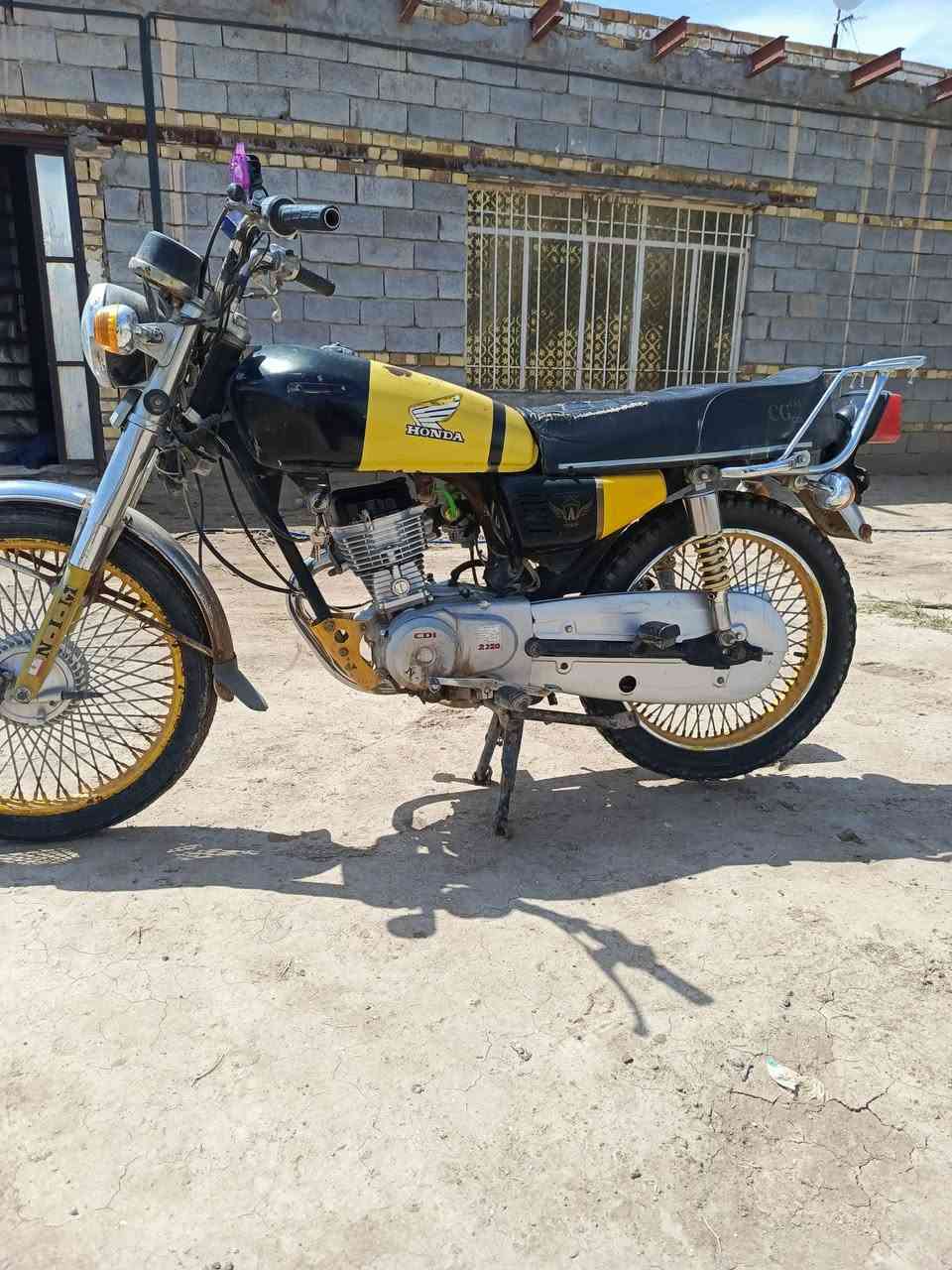 السلام عليكم.دراجه موديل 20 اوراق ماناقصه شي . السعر 550 بيه مجال قليل. او مراوس. مكان قضاء النصر


**إذا كنت صاحب هذا الإعلان وتريد حذفه لأي سبب، رجاءا أرسل رسالة إلى الدعم الفني**