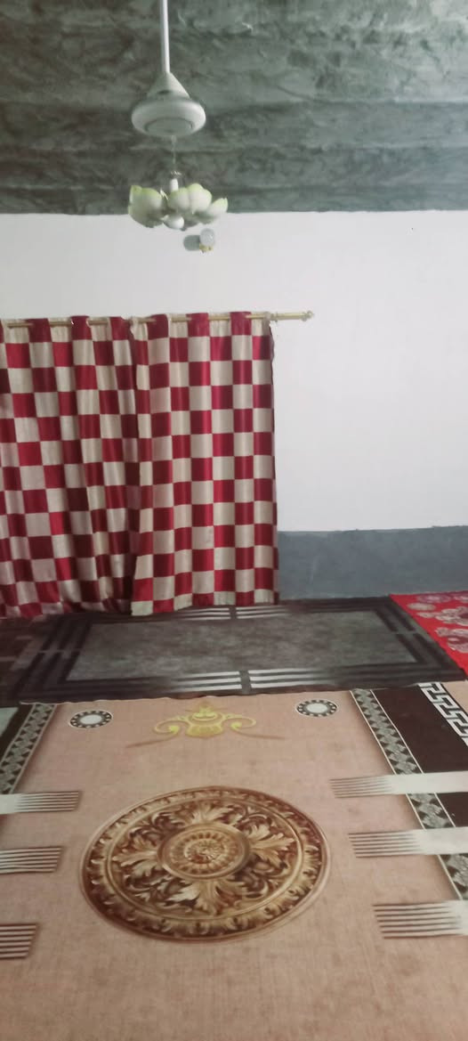 بيت للبيع مساحه 150الكوفه البراكين شارع العمل قرب  معمل السمنت قريب الشارع العام السعر اتصال الرقم ***********
