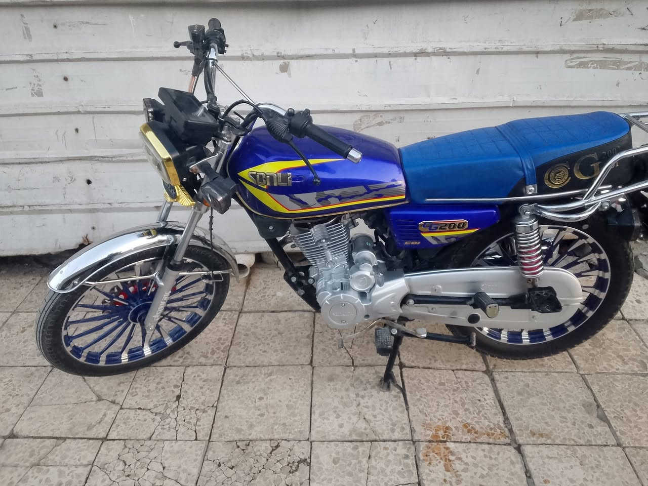 سلام عليكم
دراجة للبيع موديل 24 

السعر سبعميه 
***********
