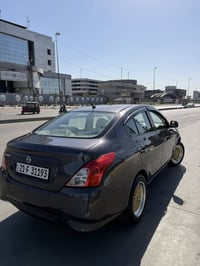 نيسان صني 2019  ضررها فقط جاملغ امامي شبر بارد وجاملغ خلفي 07817138331