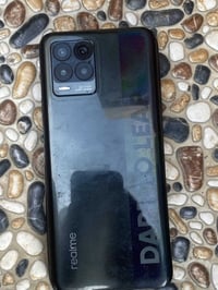 ريلمي 8 • شاشة مفطورة • فقط الشاشة