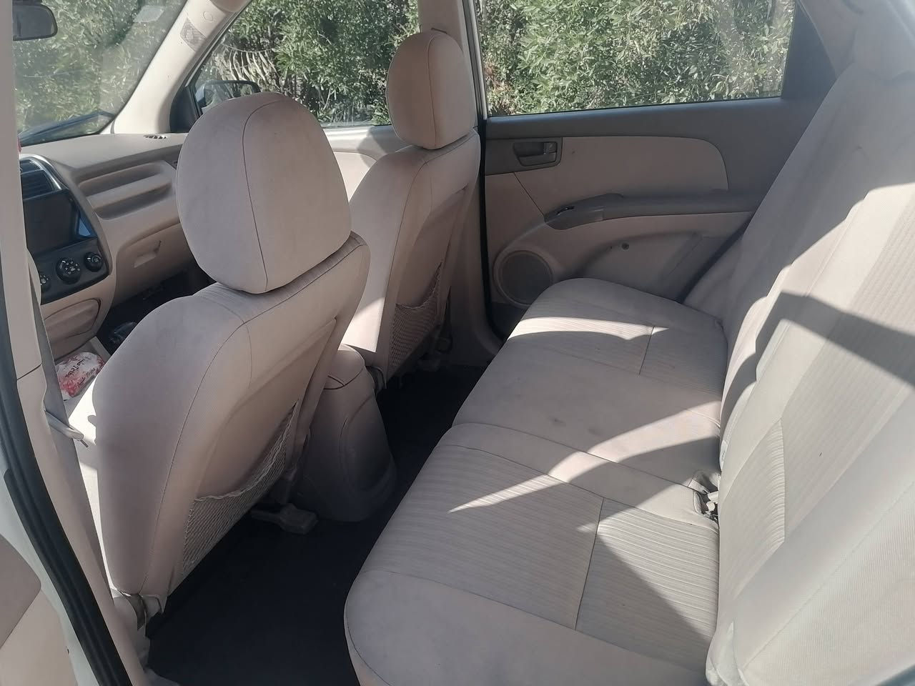 اللهم صل على محمد وآل محمد 

السلام عليكم ورحمة الله وبركاته 

كيا سبورتج موديل 2009 خليجي ماشيه 180 الف 
تبديل بنيد اصلي بدون ضرر داخلي الباقي مكفوله السونار مرفق ضربه وصبغ وتبديل وخياس 
جاهزه من كلشي كير ومكينه وحداديه وتبريد وتخم تاير جديد شاشه كامره حساس خلفي رقم بصره انكليزي سنويه جديده لغاية 2028 مشروع وطني تحويل ثاني يوم 
السعر 117 وبيها مجال للطيبين مكان السياره الرميثة الشراي يتصل ***********
***********
