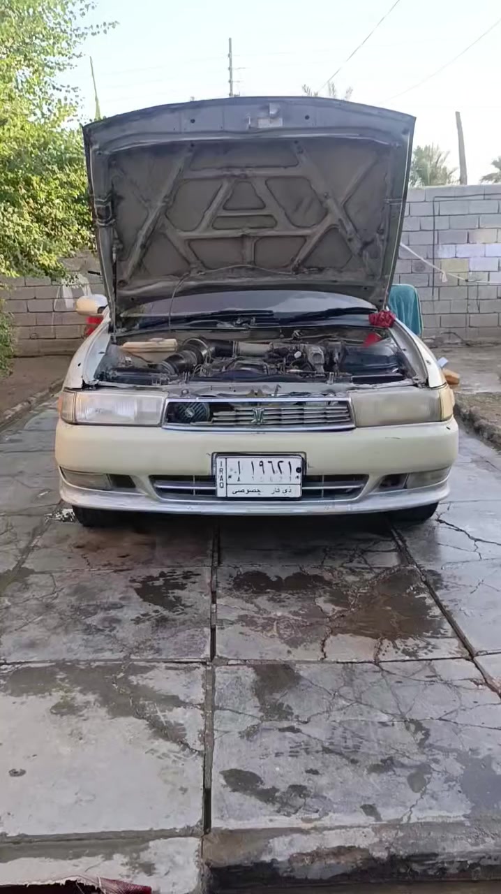 السلام عليكم
كرسته نفخ موديل 93
السياره بيه كص التكمه جهة السايق مثل ماموضح بالسونار.. محرك ونجي كير جديد توني شاده شهرين حداديه اماميه وتايرات الكدام جدد البرنكيتات شحم جدد غرامات.
4 ورقات...السعر 35...  الغرامات ينزل من سعرهه 
مكان السياره شطره رقم الهاتف ***********
