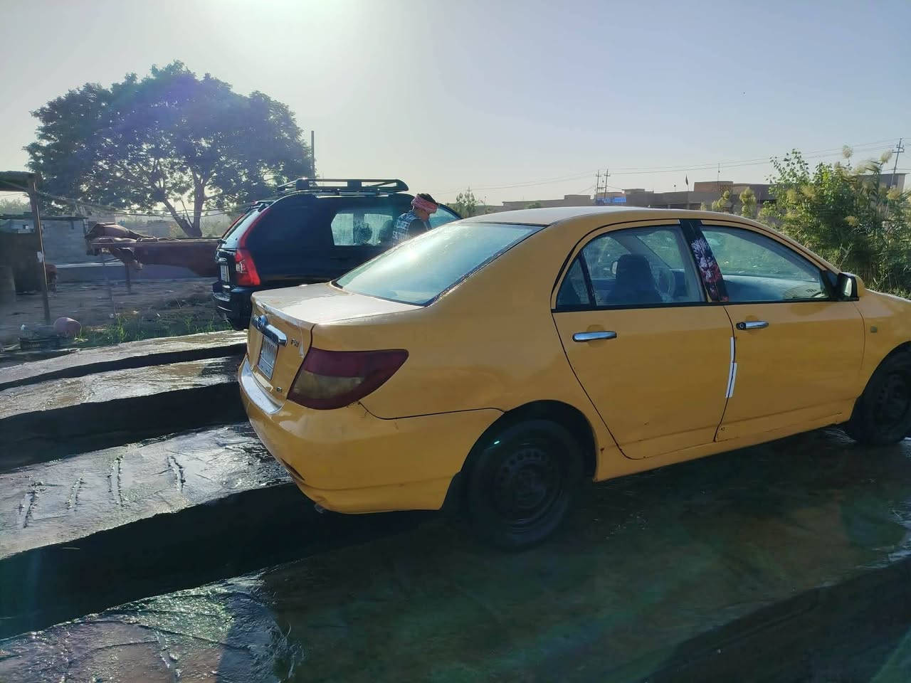 سلام عليكم سياره بيوايدي موديل 11وسعر35وبيها مجال حك الجيه (***********)
