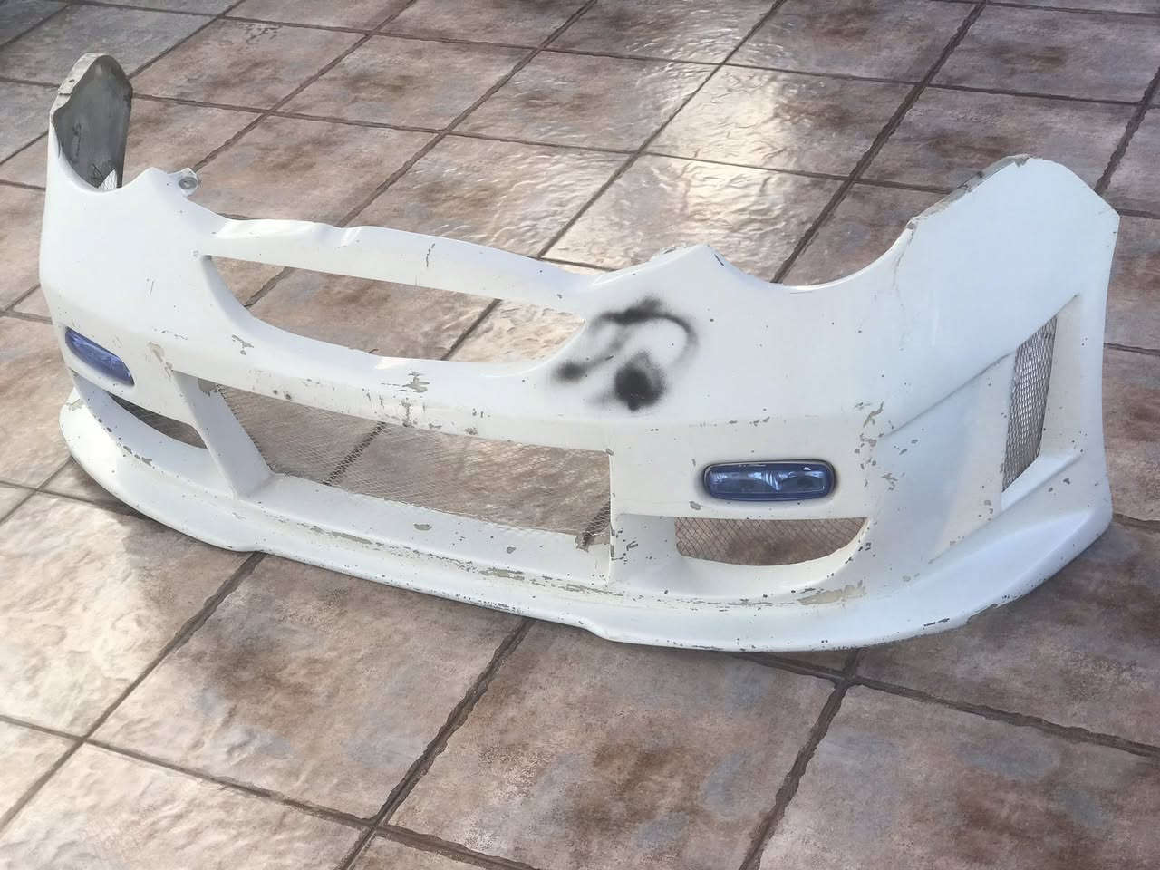 السلام عليكم
زوج دعاميات QQ شكل رياضي قالب بلادي
بروجكترات زوج لونين ابيض أصفر 
بيهن ملاحظات  بسيطة تتعالج معجون ڤايبر وتنصبغ حسب لون سيارة 
سعر ١٠٠ 
مكاني بغداد 

‭٠٧٧١ ٢٤١ ٣٢١١‬
