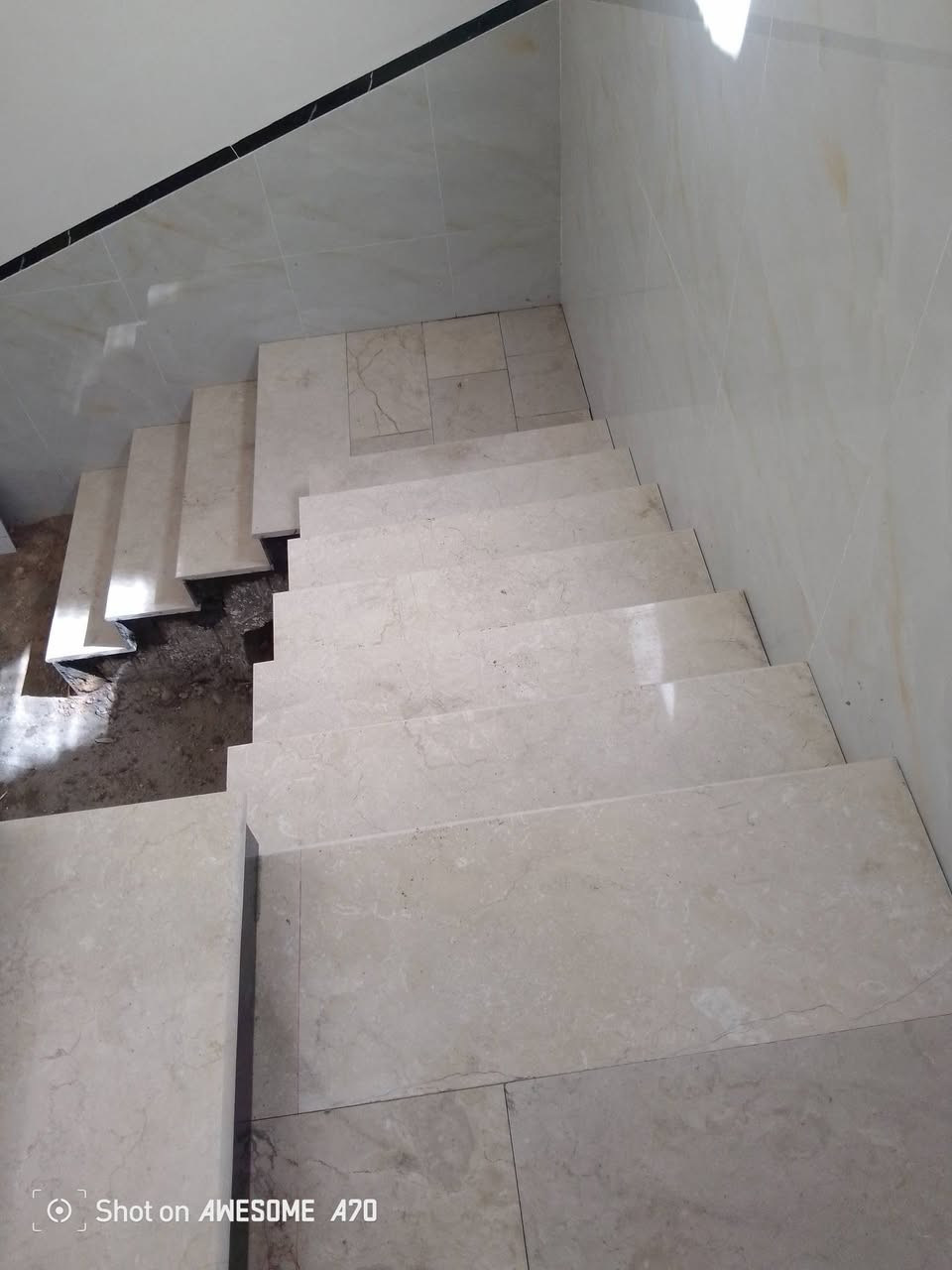 كادر ا لكافة أعمال السيراميك .
كادر  شغل هندسي درجة اولى شرط الدقة والحرفية 
نعمل بالليزر.
عمل سيراميك الارضي جداري واجهات بورسلين ــ مرمر ــ چف قيم ــ نعمل بالمادة لوح 60×120 .
متواجدين في محافظة كربلاء المقدسة 
ونعمل في محافظة بغداد والنجف 
للتواصل مراسلة الصفحه.اول الاتصال
   
***********
***********
