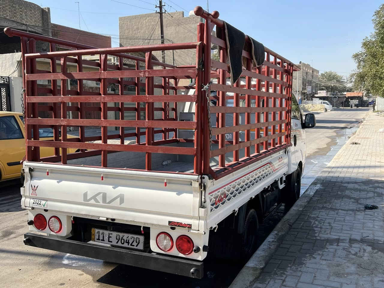 السلام عليكم كيا 2022مكفوله كفاله عامه بأسمي تايرات الشركه بعدها بيها ماشيه 65السياره جديده السعر 148بدون محجر ***********
