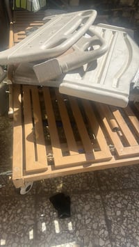جرباية طبية متحركه بيهة جكات ثنين جديده سعر 300 هذا رقمي واتساب 077656...