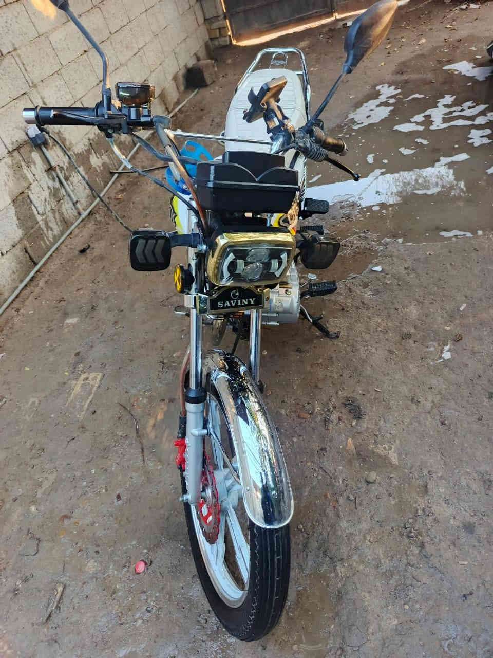 السلام عليكم ورحمة الله وبركاته اخوان دراجه للبيع سولنك موديل 2024نازله قبل خمس اشهر دراجه بلجيس لتخابرني تكلي شنو نقصها اي نقص مابيها السعر 750 وبي مجال حك جيتك  مكان الدراجه بغداد الغزاليه رقم الهاتف ***********
