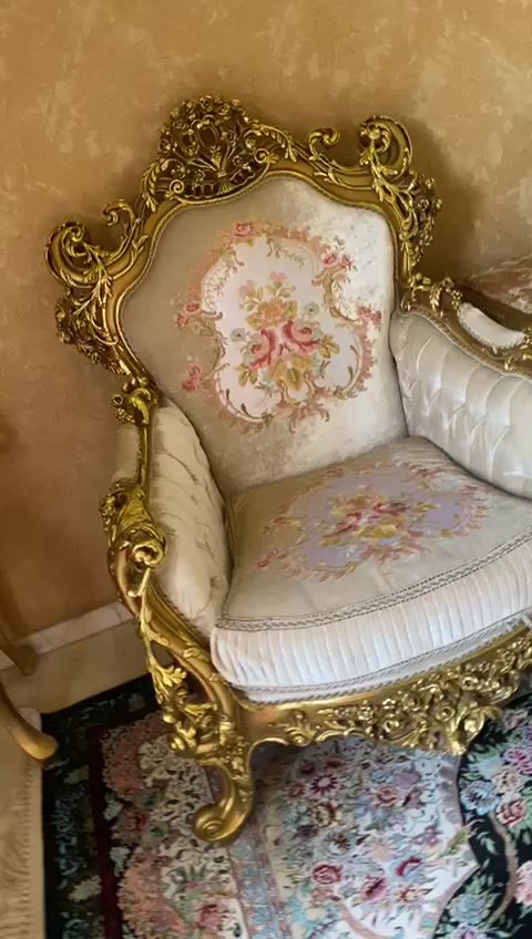 قنفات 2طخم جديد صار 20يوم من ماخذه قنفات ملكي مصري خشب زان فول درجه أوله سعر 3ملون ***********واتساب
الاتصال ***********
