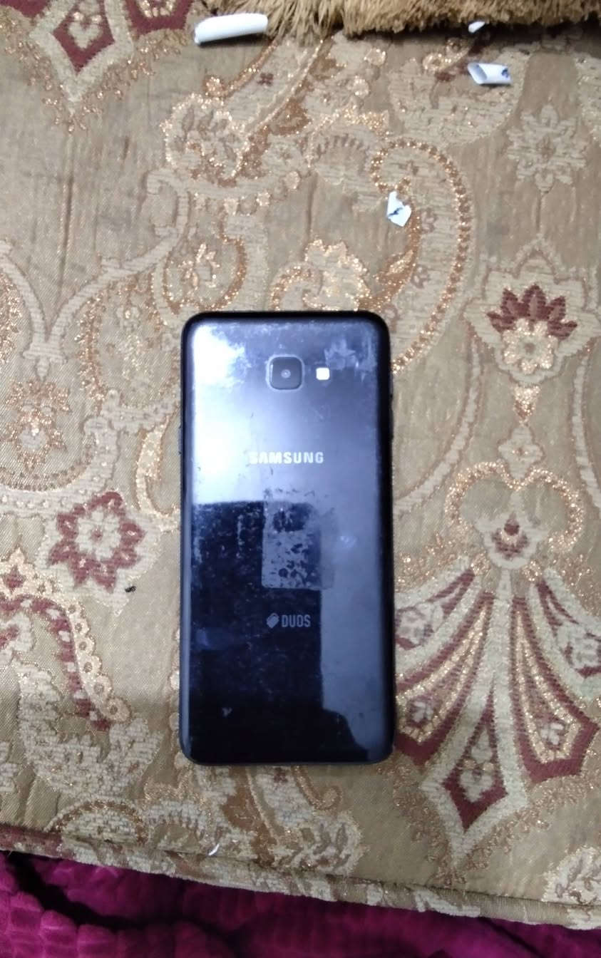 السلام عليكم متوفر ايفون 6 عادي البلازما مكسره مثل ما مبين بالصوره شغال كلشي مابي لمس يشتغل طبيعي بطاريه 100 وجهاز سامسونج جي 4 فقط الشاشه بيههه خطوط ضاربه بس يشتغل لمس كلشي مابي ابيعهن ثنينهن سوه السعر 50 الف وبيهن مجال كلش قليل تواصل خاص او مراوس ثنينهن شعندك دزلي


**إذا كنت صاحب هذا الإعلان وتريد حذفه لأي سبب، رجاءا أرسل رسالة إلى الدعم الفني**