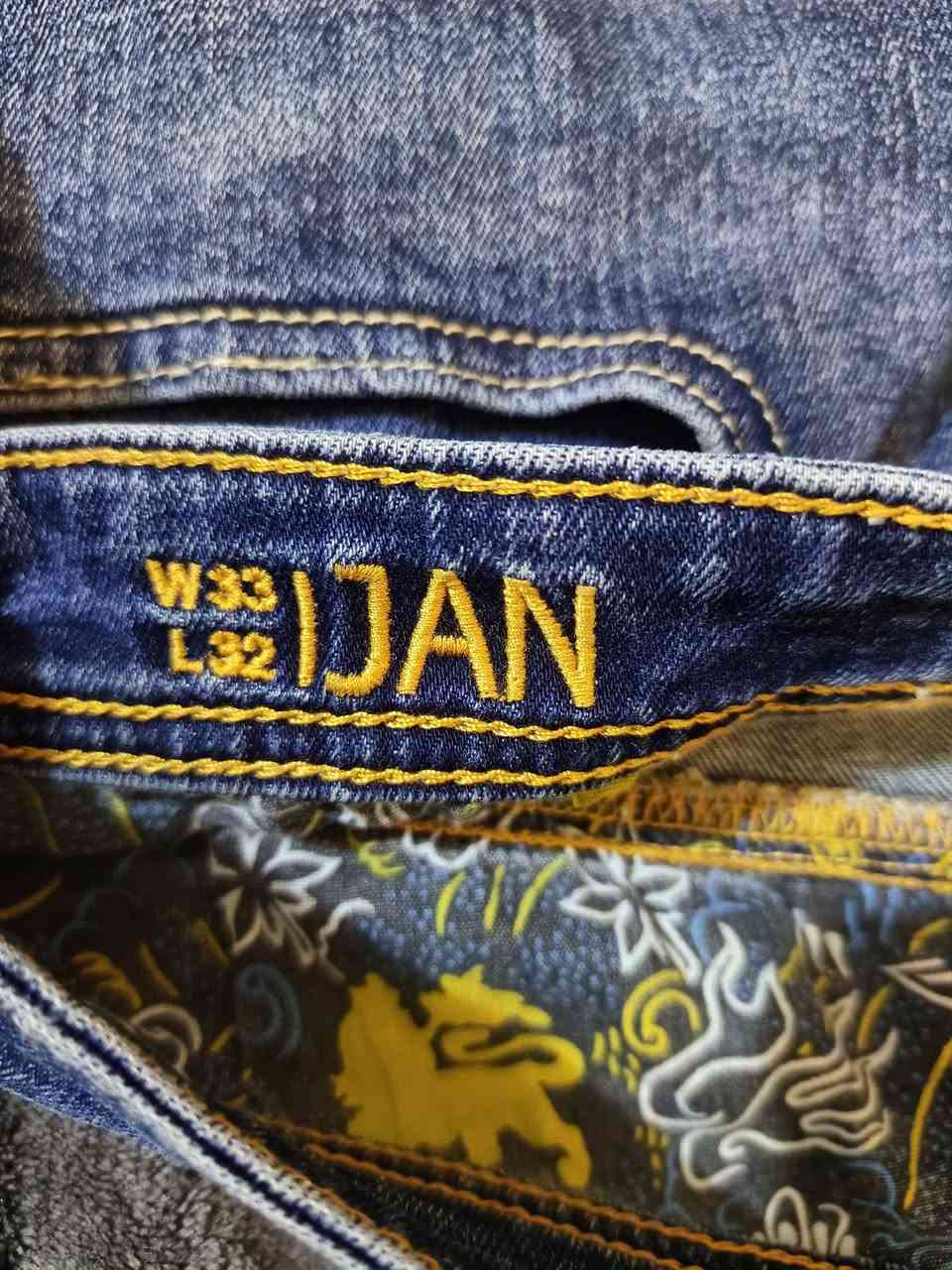 جينز LERROS الماني اصلي
نظافة 100٪ قياس الكمر ٣٣ طول ٣٢
للحجز مراسلة الصفحة


**إذا كنت صاحب هذا الإعلان وتريد حذفه لأي سبب، رجاءا أرسل رسالة إلى الدعم الفني**