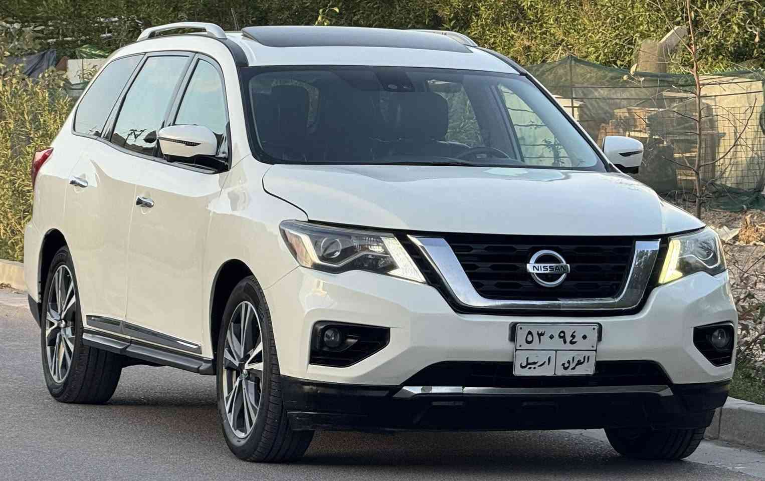 نيسان بايفندر 2018 بلاتنيوم يعني اعلى فئه بنيسان
وارد امريكي حادث جاملغ وبنيد فقط بدون دواخل طخه خفيفه  كير مكينه تبريد تخم تاير جديد رقم اربيل تحويل ثاني يوم 
موصفات
شاشات بكشنات
بنوراما
6سلندر
تشغيل عن بعد
بصمه
رادار جانبي بمري
رادار امامي
كشنات جلد 
7راكب
حساسات امامي خلفي
خمس كامرات 360 درجه
كشنات تدفه تبريد
السياره جديده وجاهزه من كلشي 
مكانها بغداد الدوره حي الصحه 
***********
السعر 139 ورقه وبيه مجال بسيط
