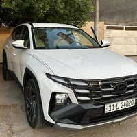 للبيع Hyundai-Tucson-2025 اللون/ ابيض سيارة رقم بغداد - ماشية 8 الف كي...