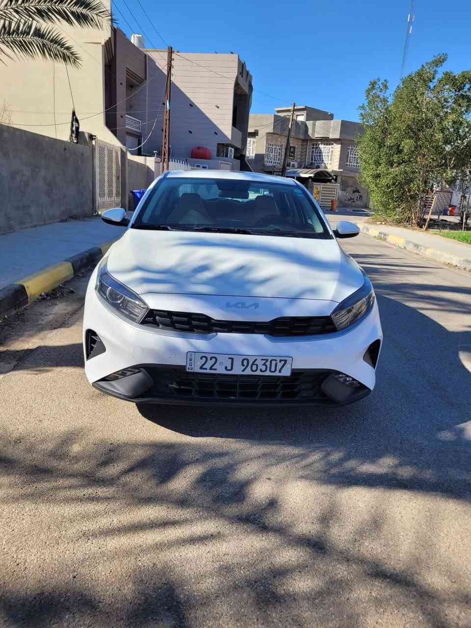 سلام عليكم سيراتو للبيع موديل 24 سياره فول مكينه 1600 رقم تليفون ***********
