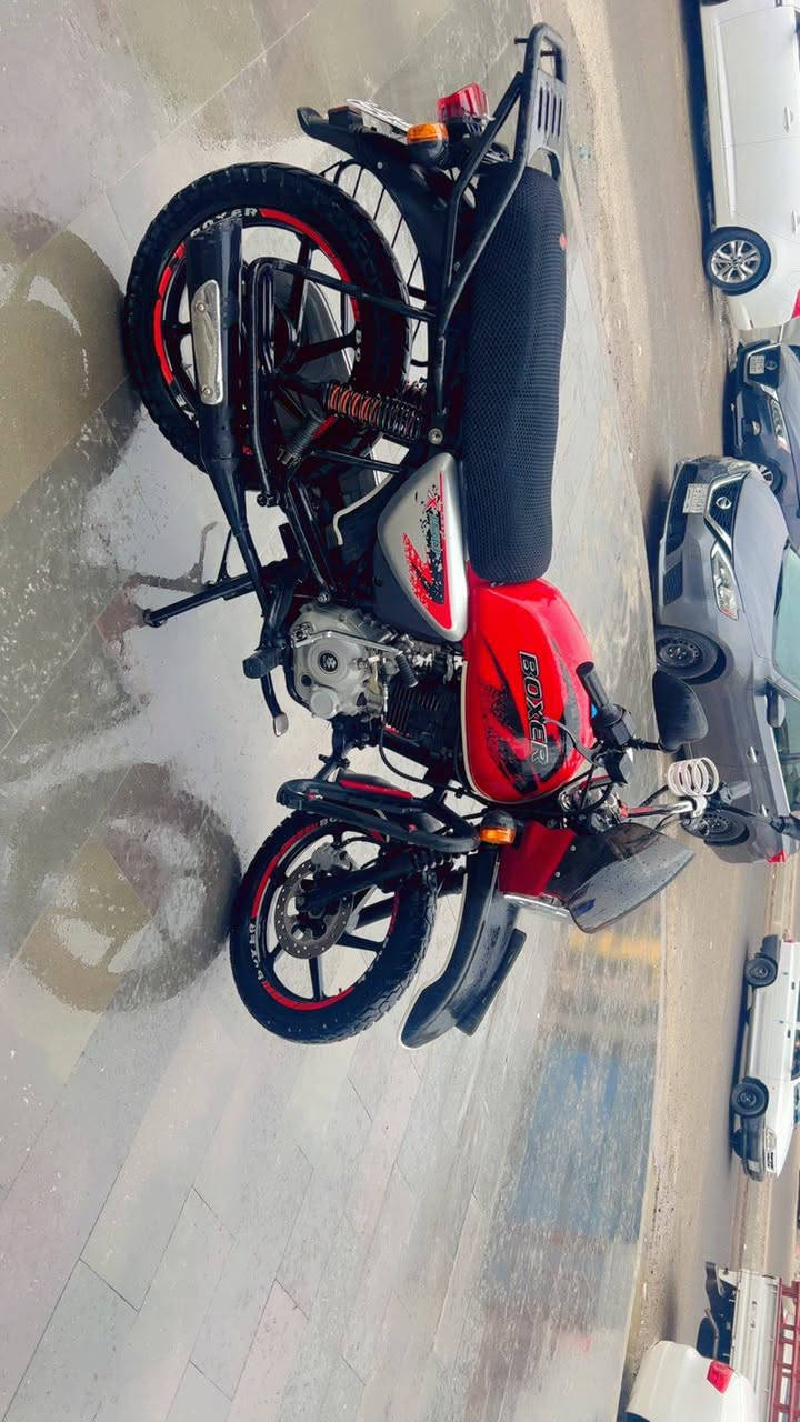 من رخصة الادمن 
السلام عليكم دراجه بوكسر للبيع موديل 2023 مكفولة كفالة عامة  رقم بغداد انكليزي سنوية عضم عاج
تحويل ثاني يوم الدراجة ناعمة خير من الله جاهزه من كلشي كهربائيات كلها شغالة 
اي نقص مابيهه مكان بغداد المنصور  السعر 2.450 وبيها مجال بسيط حك الجية 
للاتصال *********** غير متوفر ع الفيس بوك
