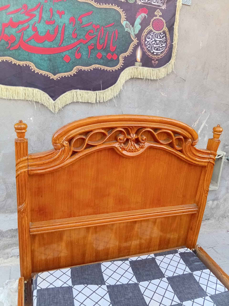 جربايه نفر واحد زان درجه اولى 
السعر 125
بغداد
الرقم/***********
