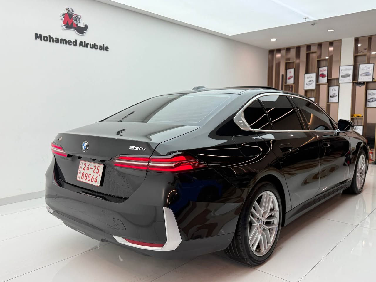 السلام عليكم 🫡 
2025 BMW 530i X-DRIVE 💣
سعرررر منااااسسسبببب🔥🔥🔥
كلين تايتل✅
لون اسود🖤
ماشية 24.000mil🌪️
داتا شو + ٥ كامرات📸
سستم صوت HARMAN/KARDON 🔊 
كفالة عامة من كلشي تترقم شمالي 
السعر: 46.500$💰💵🔥🔥 
📍مكان لسيارة اربيل
للتواصل☎️:*********** أربيل, العراق
