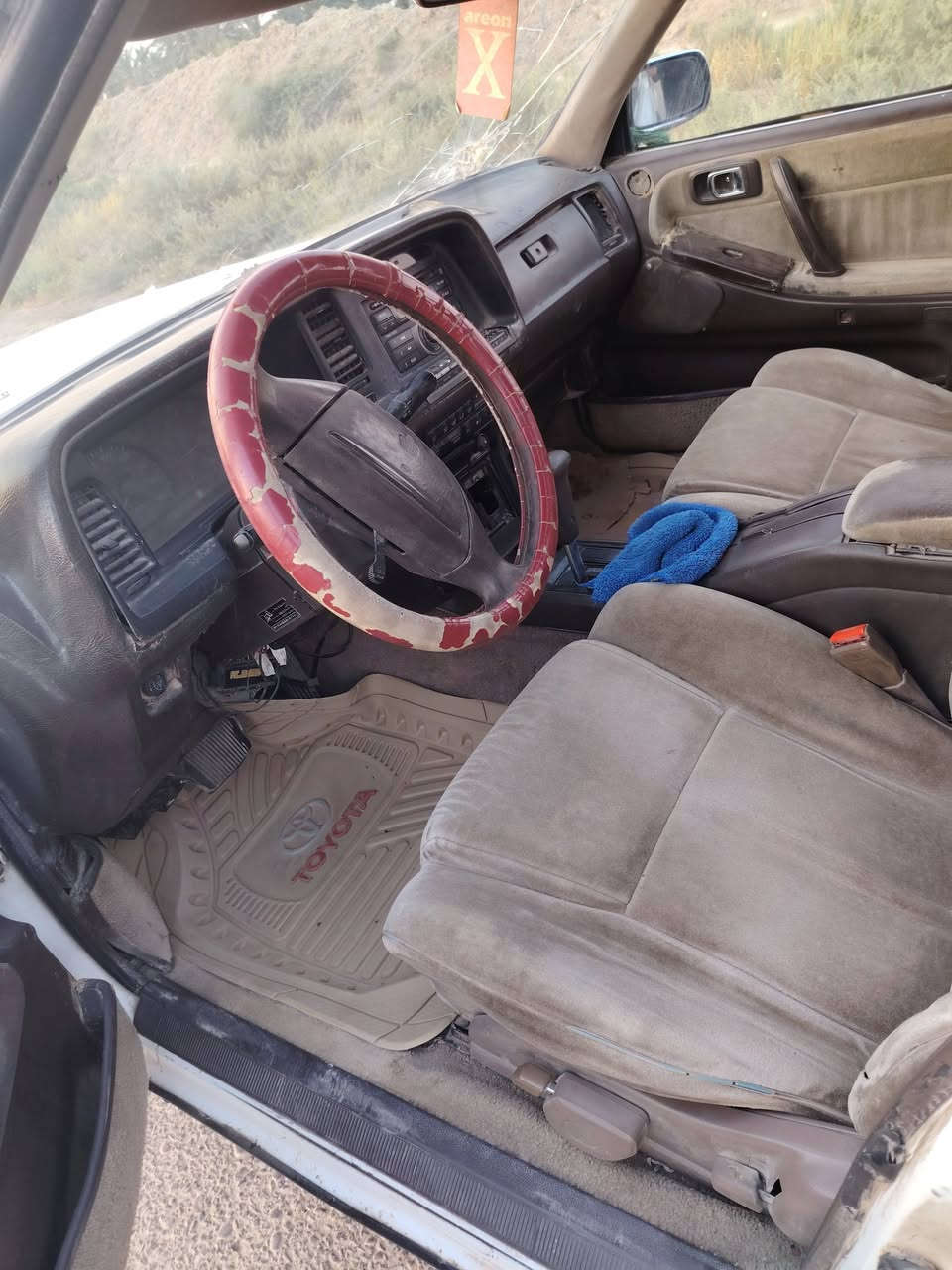 السلام عليكم هارتوب 91 ابلاديه لا صبغ ولا ضربه مكفوله منل الظربه ول الصبغ تخم تاير جديد حدادي جديده رقم انكليزي امداور ثاني يوم السعر 35 ***********
