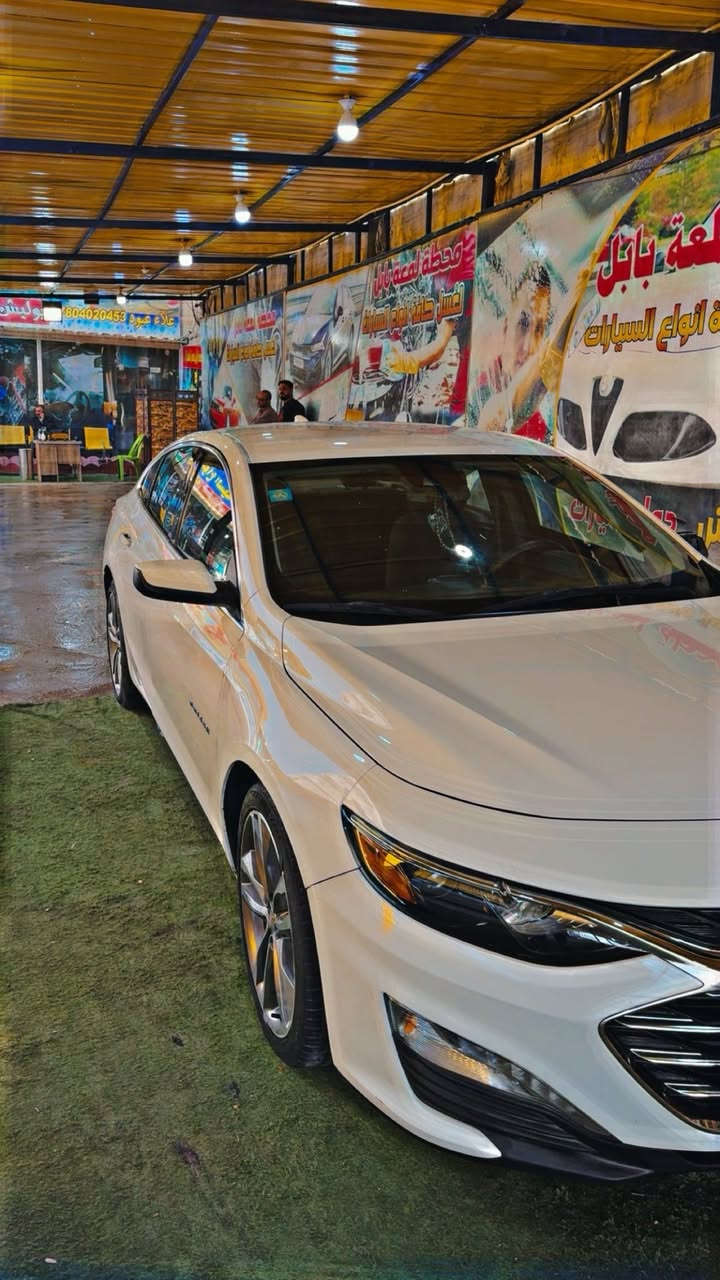 ماليبو ٢٠٢٣ كلين بدون صبغ او تبديل
السياره ماشيه 18

رقم بغداد باسمي مواصفات LT

اللون ابيض صور امريكا بالمنشور +السونار

العنوان بابل 

سعر 155 بيها مجال

***********
