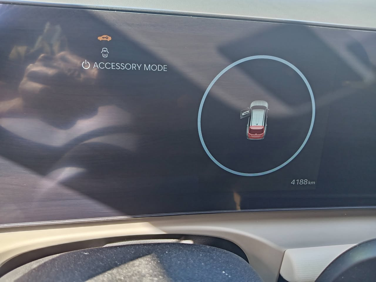 السلام عليكم توسان خليجي بغداد زيرو ماشيه 4000الف
تو كلر
كشنات تبريد
صندوق كهرباء
ويل 19
مكفوله كفاله عامة ضمان شركه الأولى... السعر ٢٣٠ 
المكان : بغداد رقم الهاتف ***********
