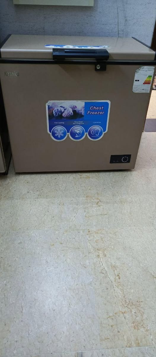 سلام عليكم مجمده وطباخ للبيع نظيفات الطباخ استعمال اقل من شهر كما موضح بل صور        العنوان بلديات وهذا رقمي ***********
✨سعر المجمده170
✨سعر طباخ 125
