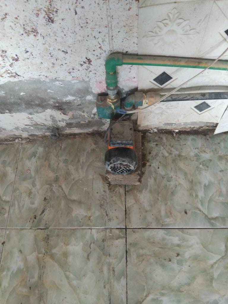 الو السلام عليكم عندي هاي لاغراض لبيع مكاني الرحمه مجمع الصناعي ***********
