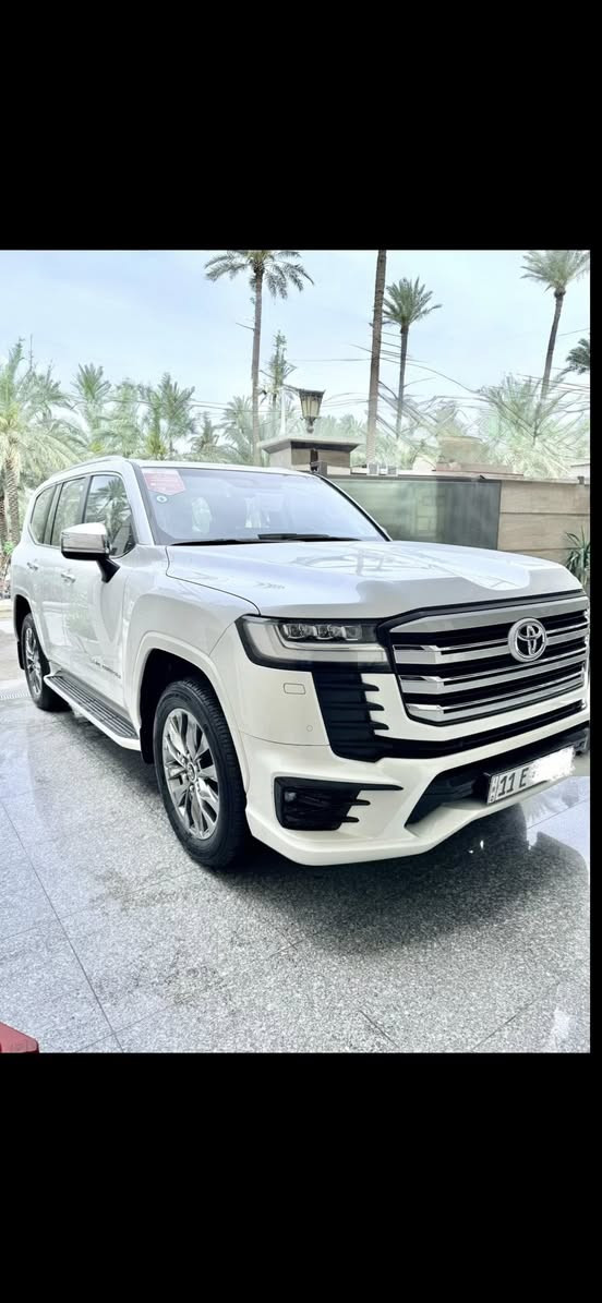 السلام علكيم للبيع 
Toyota Land Cruiser 2024
  تويوتا لاند كروزر 2024. 
ملاحضة / رقم السيارة بغداد مميز 
   ماشية - 26 كلم فقط 
✅ المواصفات:  فول مواصفات 
VX فول مواصفات ضمان شركة ساس
الموديل: 2024 
الحالة: كفالة عامة من كلشي مغلفة ppf ضمان عشر سنوات سيارة جداً جديدة 
المواصفات : معروفة مواصفات VX 
سيارة للجناي اذا بايع شاري ما تفيدك 
مكان السيارة بغداد 
📞 للأستفسار الاتصال على الرقم ***********

