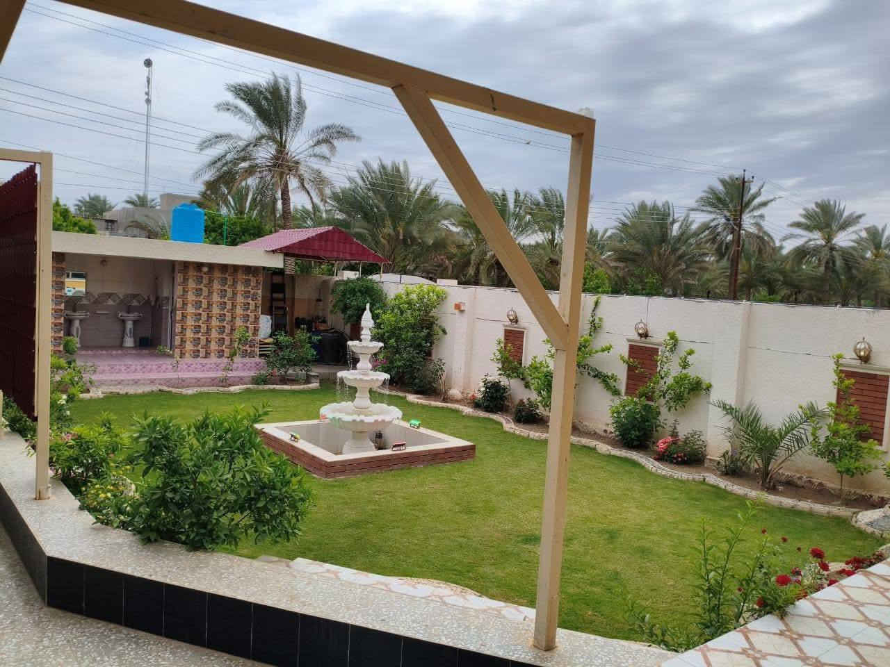 السلام عليكم داره للبيع المكان بغداد الراشدية منطقة المراسمة 
نوع العقار طابو ملك زراعي سند 25 تحويل ابسم المشتري 
 
المساحه ربع دونم 625 متر الواجهة 14متر ونزال 47 متر 

الاتصال ‏‪ ‭***********
