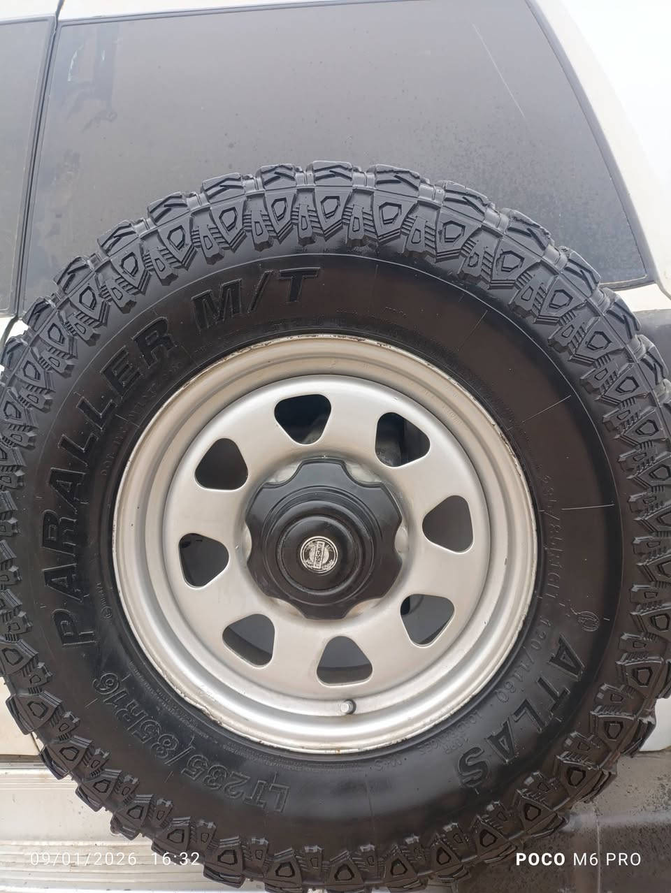 ئەو سپێرە بۆ فرۆشتن بەجیا نایفرۆشم تایەو ویل پێکەوە 100 هەزار
لەکەلارە***********
