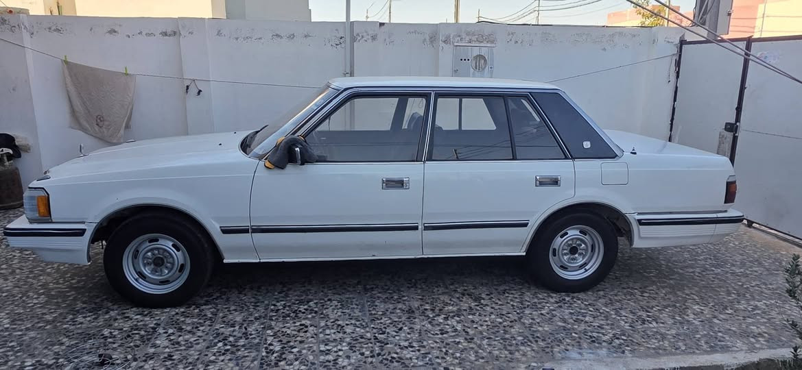 السلام عليكم سوبر كراون موديل ٨٥
مشه ١١٣ الف حقيق رقم بابل صاعد هز ورسل الهز البابل ومصفره
 غرمات وكامله مكفوله برغي ما مفتوح بيه كل عل بلاد مكينه وكير ٢٥٠٠ جدد بل شرط تخم تاير وياله جدد حداديه جديده كله شغاله كهربيات ضفيره بلاديه ما ملعوب بيه سياره مال جناي وكفه صاره ١٥ ما مستخدمه يعني حت ما متعبه اريده ٦٥ وبيه مجال بصيط حك الجي والميعجب السعر خلي يعبر المنشور مكاني نجف حي الندا ***********
