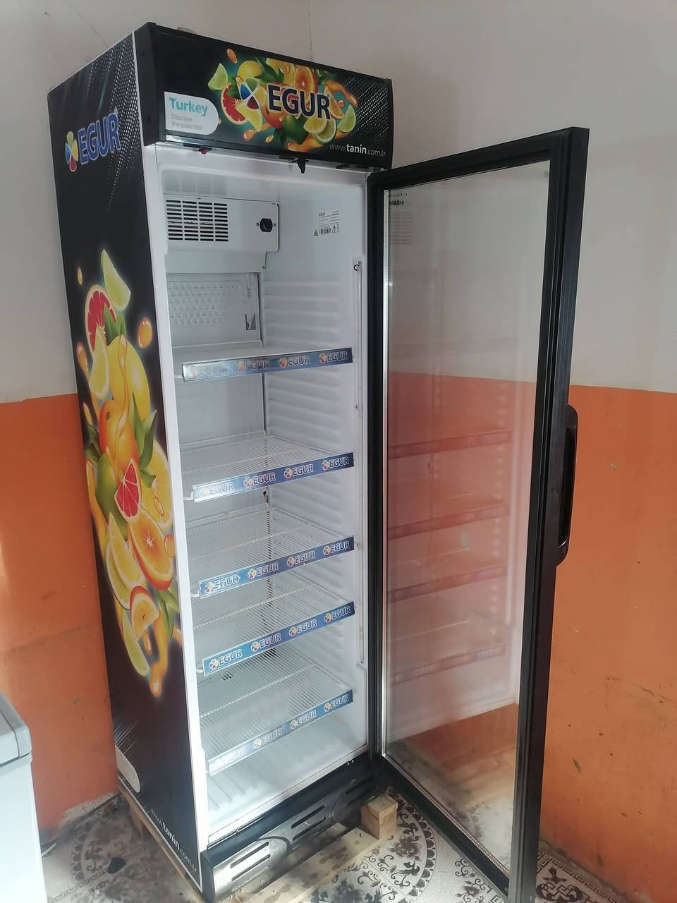 ثلاجه براد للبيع مستعجل بعده جديد استعمال بيت ماداخل تصليح تركي اصلي *********** واتساب موجود
