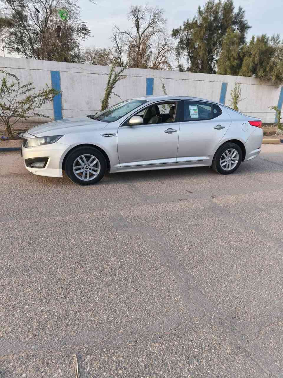 السلام عليكم سياره كي k5وارد كوري سياره موديل 11 باسمي سياره بيها صبق قطعه واحده فقط وما عدا البنيد مفتوح بس السياره جاهزه من كل شيء ما بيها اي نقص السعر 115  وانا مكلف بالنشر وهذا رقم راعيها***********
