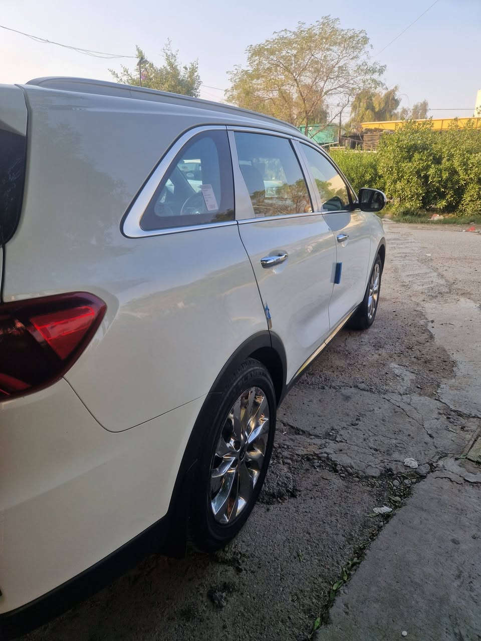 سورنتو 2019 خليجي
فول 1/1
 عدا القماره حديد
بصمه
٦ سلندر
٧ راكب
شاحن لاسلكي
هندبريك كهرباء
لايت بجم زنون
وبعد اكو مليانه مواصفات
محرك وكير بشرط ممفتوح
ماشيه ١٣٠ الف
قطره صبغ مابيه
بيه طختين صغار اسفل الباب الخلفي وباقيه على حطهه
خاليه من دكه جاكوك وبارد
خاليه من الشخوط في الدعاميات
الداخل احمر جلد بلاد
باسمي وسنويه وهزه جديده
السعر 255
ماكو هيج سعر سعر مناسب جدا
العنوان بغداد الكرخ المنصور 
***********
