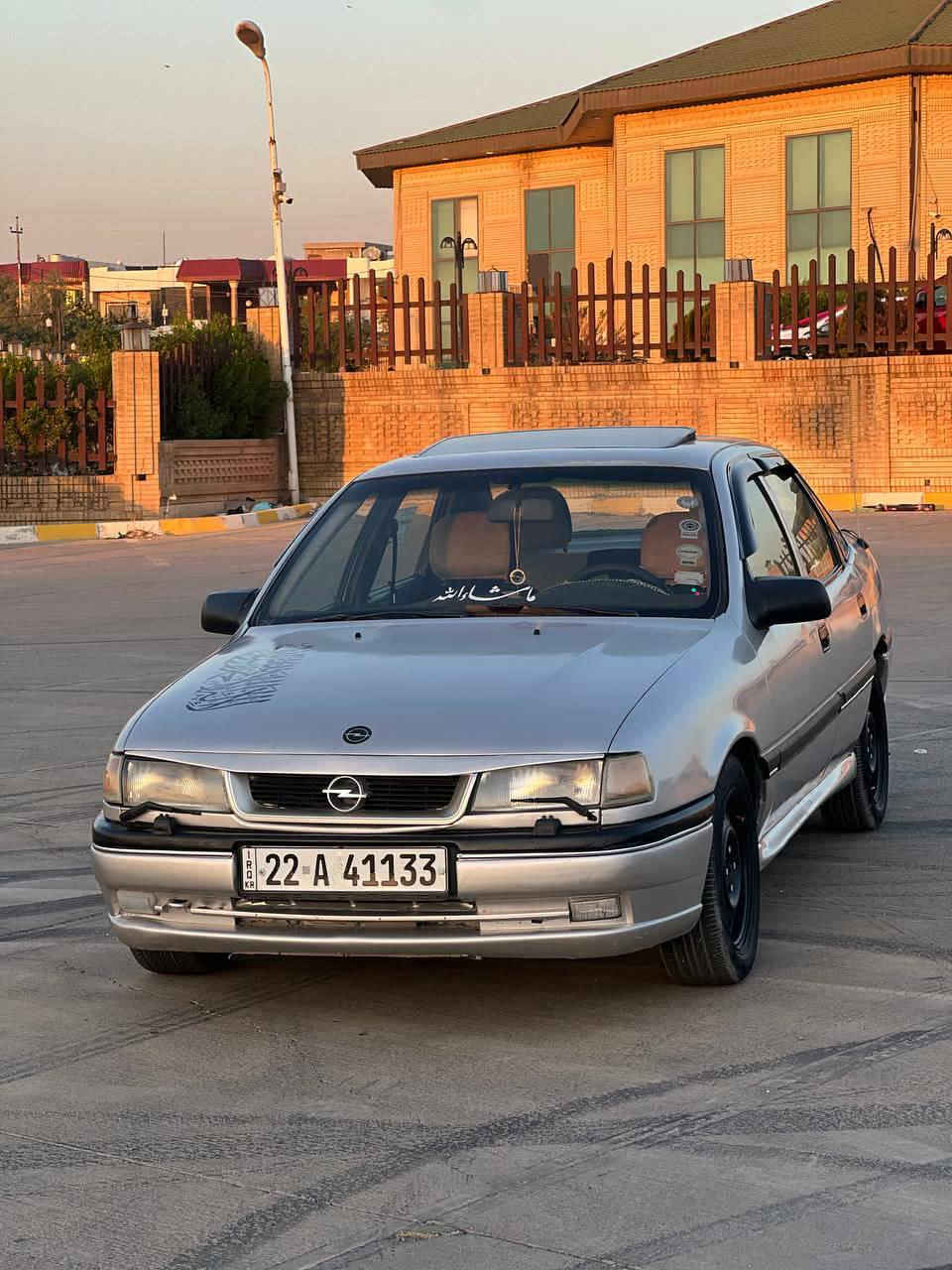 ئۆپڵ ڤیکترا مودێل 1992 مەکینەی 18 سلایت.بلاجکتور.ABS.عام بۆ جوانی گێرو مەکینە بەشەرت کۆبۆنی بەنزینی هەیە شەرت تەحویل شوێن کەرکوک ژمارەی تەلەفۆن***********/***********
