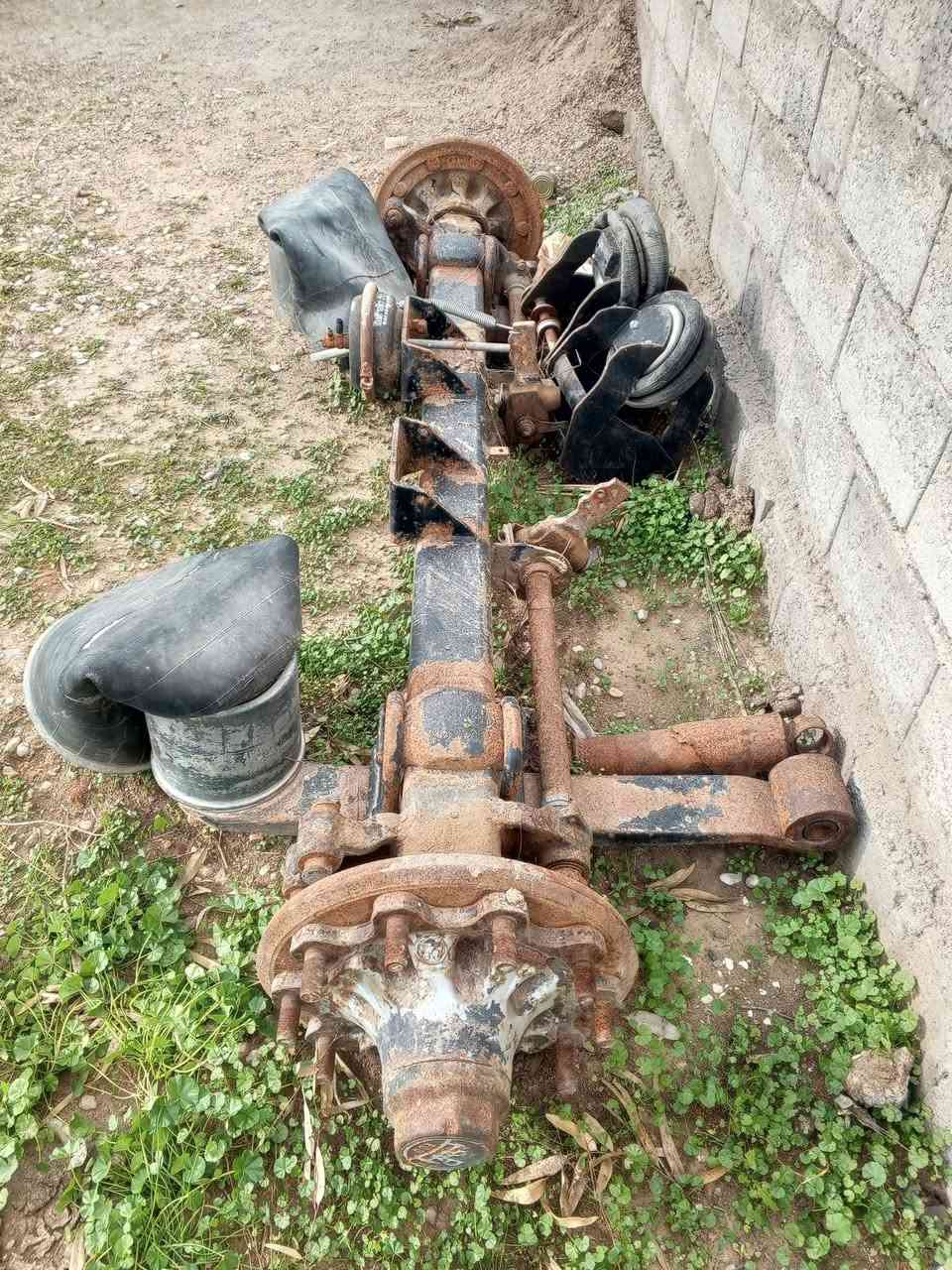 دنكير للبيع + تانكيات عدد 2 
الهاتف ***********
