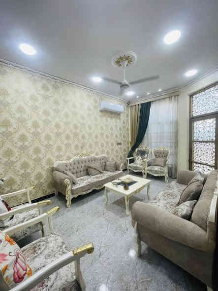 السلام عليكم 
للبيع مشتمل مساحة 100م 20X5في الخاجيه منطقة(8000) العقار مطلوب اسكان 50 مليون 
سعر مع الاسكان 155 مليون 
تسديد شهري 292
الاستفسار ***********

بناءحديث   طابقين 1 يتكون من استقبال وصاله ومطبخ وغرفة نوم وصحيات داخليه وخارجيه 
ط2 غرفة كبيره ومطبخ وصحيات 
موقعه مميز مقابل روضه ومدرسه وحديقه وشاوع 40  وشارع  12
الاساس رقت وشيش
