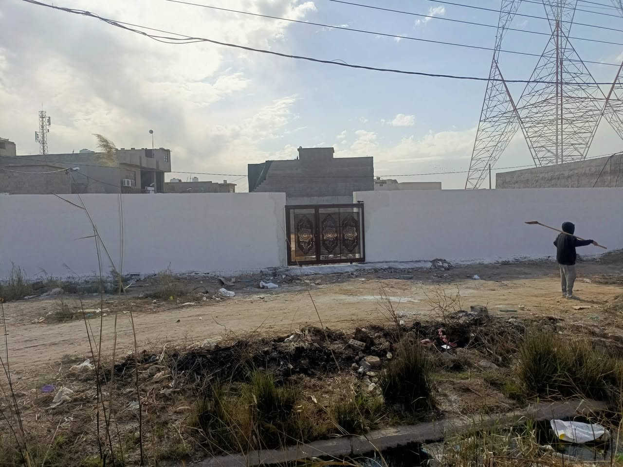 للبيع 900متر مربع تجاريه على شارع رئيسي مقابيل مجمع الرحمان كربلاء 
‏‪***********‬‏
