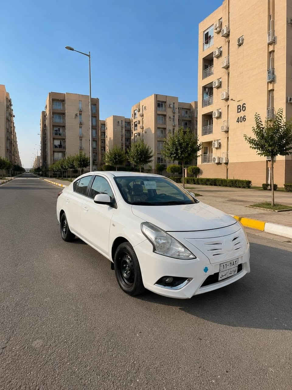 السلام عليكم 
نيسان سني (هندي ام البليته الزركة )
موديل 2021 مكفوله كفاله عامه ع وضع 
الشركه تخم تاير صدر مامي خلفي كله جديد ماشيه 61الف حقيقي تحكم ستيرن
جام كهربائي سبايدر شباك نيكل حساسات
مكينه كير مامفتوحات ع وضع شركه سياره جديده السعر 98 وبيه مجال حك جيه شي بصيط ***********
مكاني بغداد
