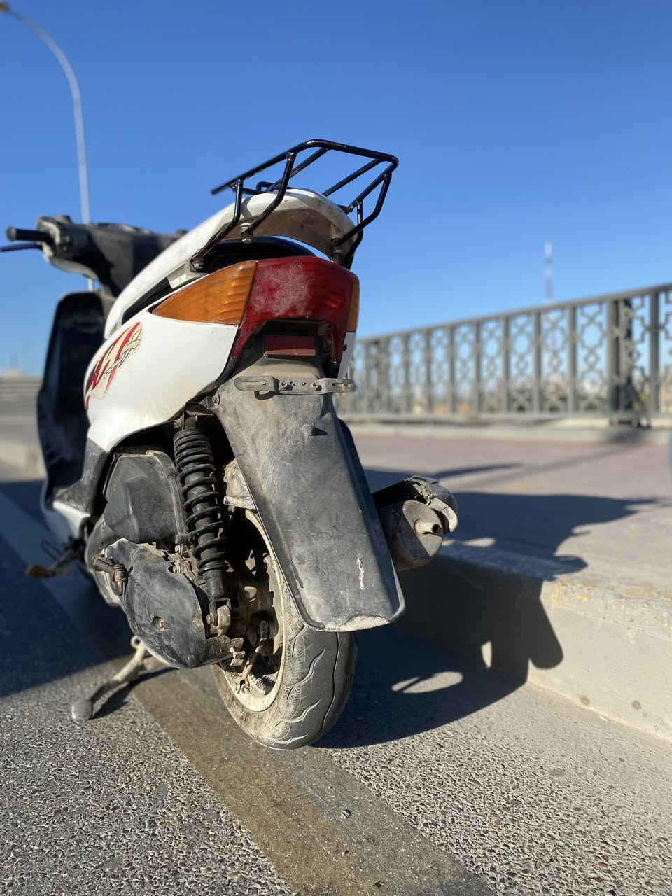 سلام عليكم
دراجه سكنس نثيه  وارد كوري دراجه كفر نضافه 90/100 محرك مكفول من اي شي دراجه معدل كافر بيها وشلعه مرتبه سلف هندر هورن لايت كله شغال دراجه تفيد للجنايه بيها فقط الكابريتر مالتها شويه تعبانه نكره الصبح لا خربطه ولا اي شي دراجه ما ناقصه اي شي الراغب بل شراء يتفضل 

***********رقم 

مكان الدراجه  كاضميه 

سعر 550بيها مجال حك الجيه دراجه كلش نضيفه
