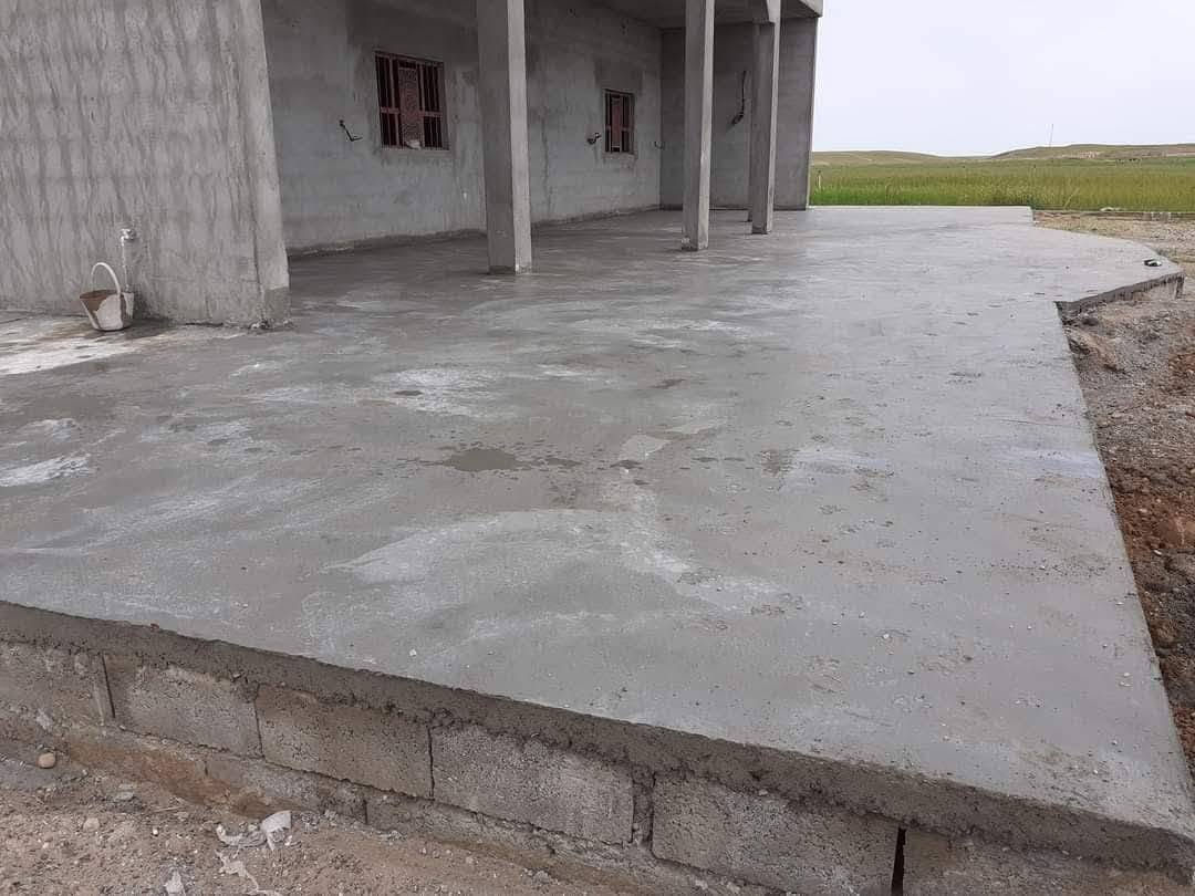 السلام عليكم يوجد لدينا صب جاهز او صب مركزي باسعار مناسبه تريد شغل نظيف يمنه شرط رمنا مال نهري اوشرط حجرنا  نهري  تريد بالمتر تريد بالمكعب تريد شغل كطعيه عندك صبه حوش او ارضيه حوش او عندك صبت صحيات او صبت مخزن او عندك صبت كاشي او سيراميك او صب لاش او عندك صبه قدمت بيت او داير مال بيت اش عندك صب احنا نجهزك تم صب ارضيه حوش او حوش وتم صب داير مال بيت في قريه الزاويه مع سقل هلي كوبتر (***********)
