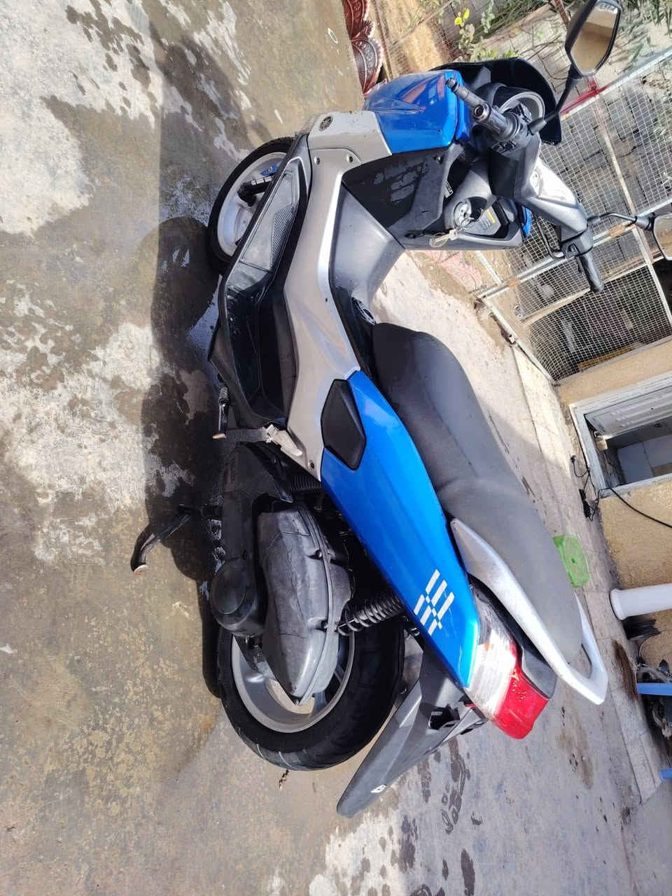 *********** سلام عليكم لبيع دراجه نماكس  سعر مليون وميتين 1200  بيه مجال بسيط سكن بغداد الشعب
