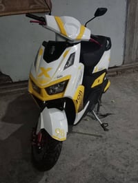 سكنس 6 بطاريات كبار .  نظام رجوع لخلف R..تشغيل بصمة +كرت للتواصل    مك...