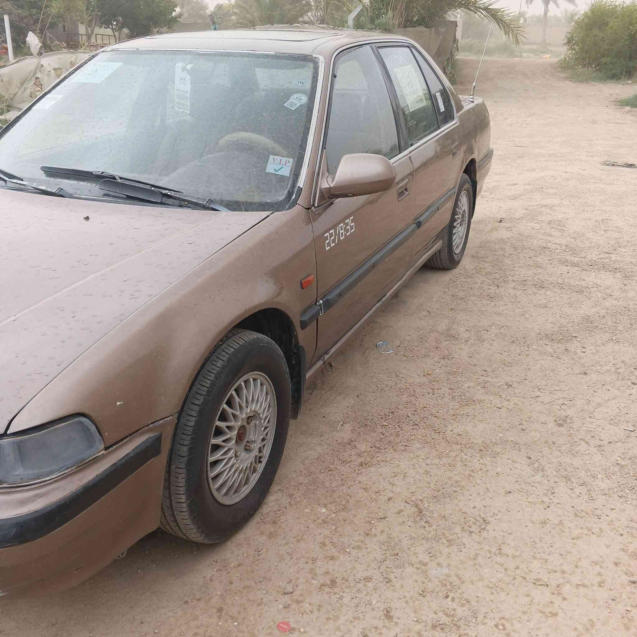 السلام عليكم 
للبيع هونده موديل 90 رقم بغداد تحويل مباشر 
مكينة وكير جدد حداديه جديده تايرات نضاف دواخل جديده كهربائيات كله شغاله سعره 38 وبيه مجال قليل مكان ديوانيه دغاره ***********
